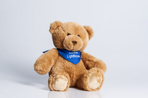 Teddybär Carmel ist eine bärenstarke Unterstützung für die Palliative Pflege des Zürcher Lighthouse, Danke für jede Bestellung im Onlineshop